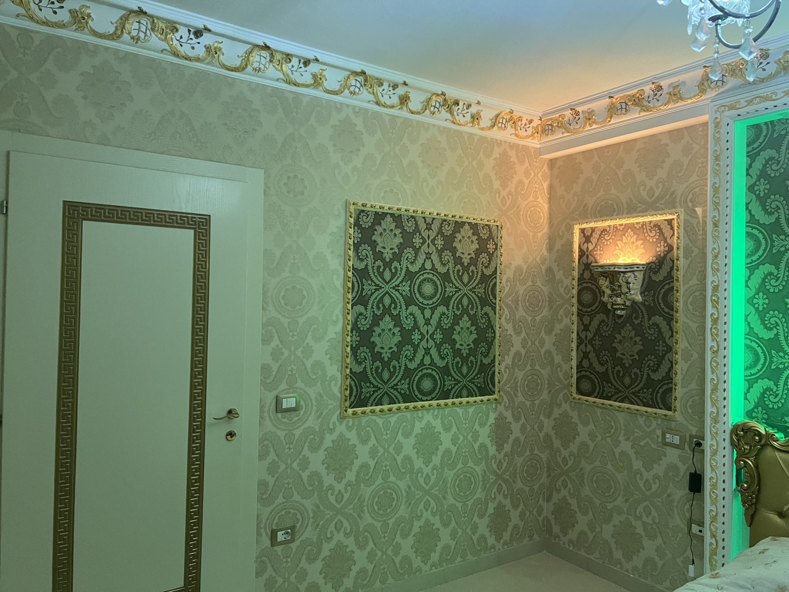 bedroom-wall