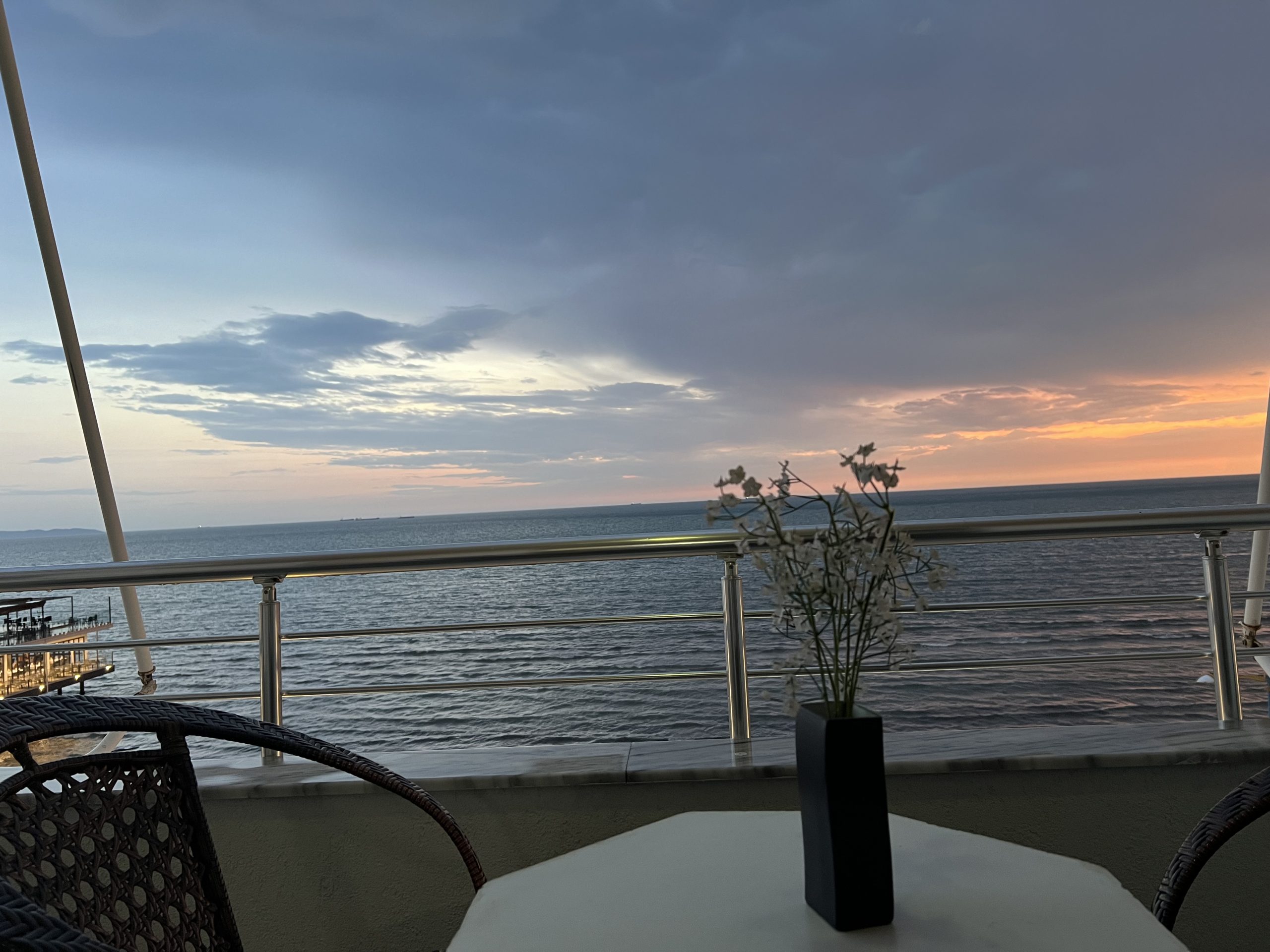 balcony-sea-view