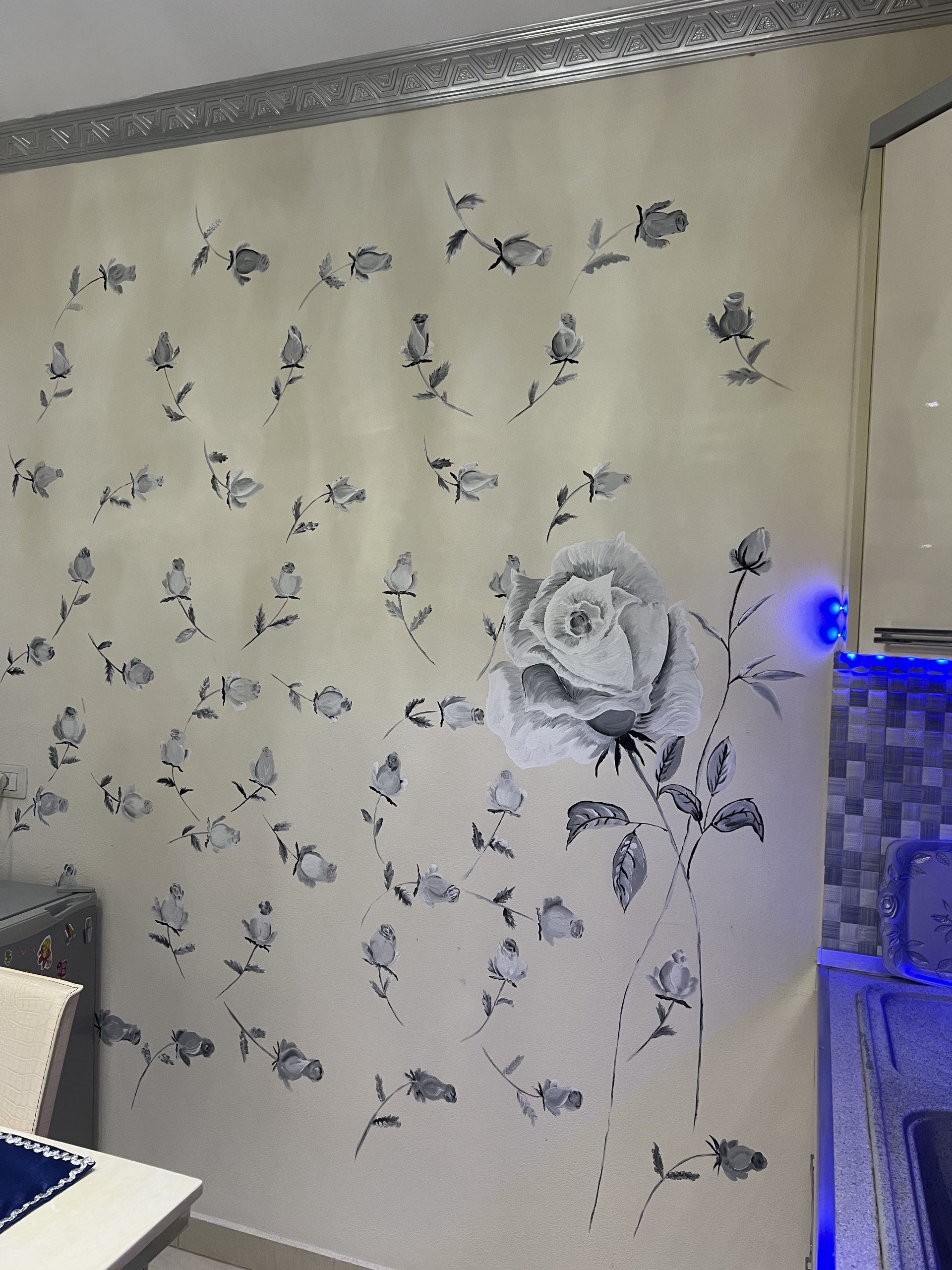 hand-painted-wall-flowers